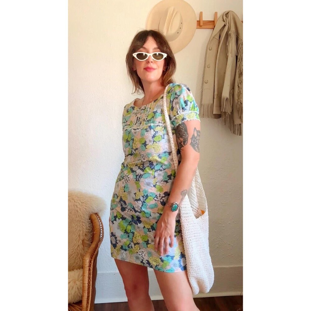 1960s Floral Mini Dress, Mod Daisy Print Shift, Retro Summer Cottagecore Boho Fe